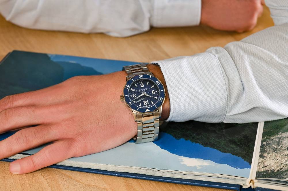 Jean Marcel Automatikuhr Tropical Diver Modell 532.60.65.99 Lagerräumung