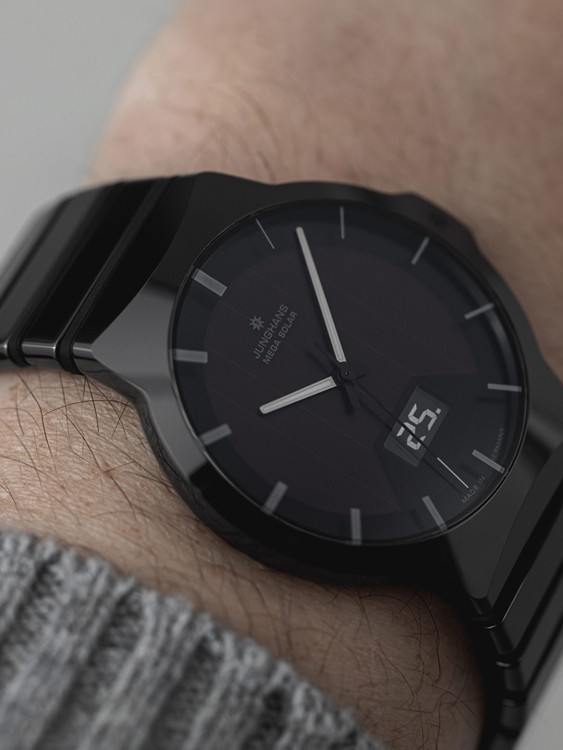 Junghans Force Mega Solar Neueste Mode