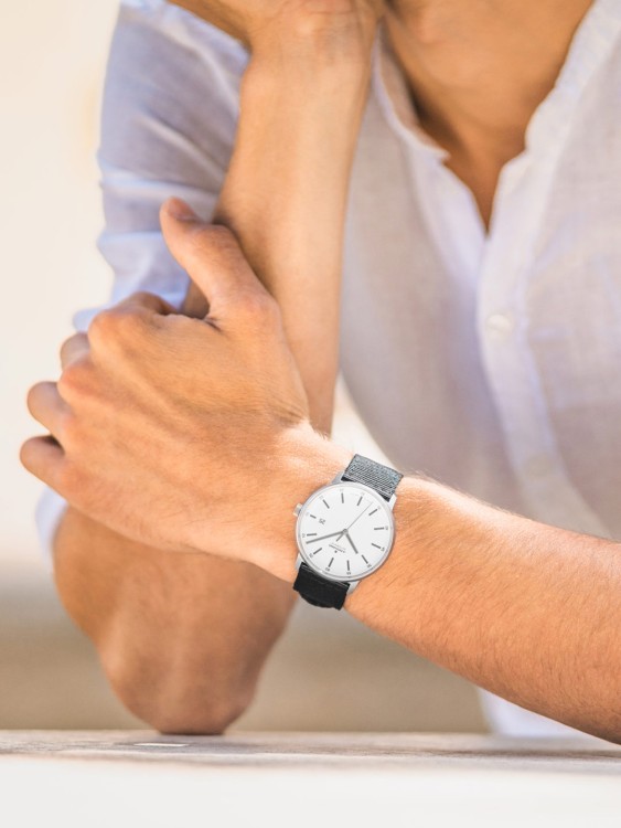 Junghans FORM A Titan Saisonale Angebote