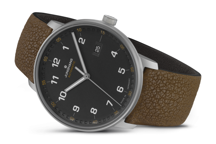 Junghans FORM A Titan Räumungsverkauf