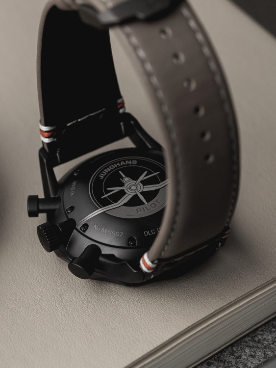 Junghans Pilot Chronoscope Desert 50% Rabatt für begrenzte Zeit