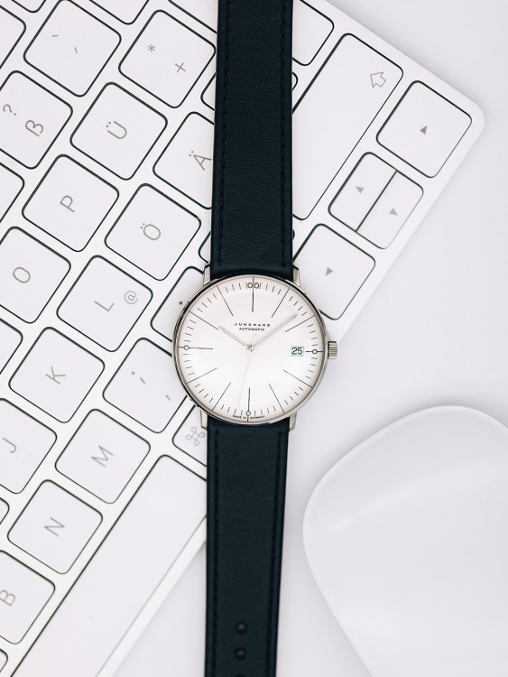 Junghans max bill Kleine Automatic Rabatte dieses Monats