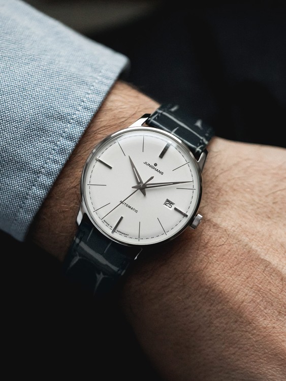 Junghans Meister Classic Terrassenbau Begrenzt auf 3 Tage