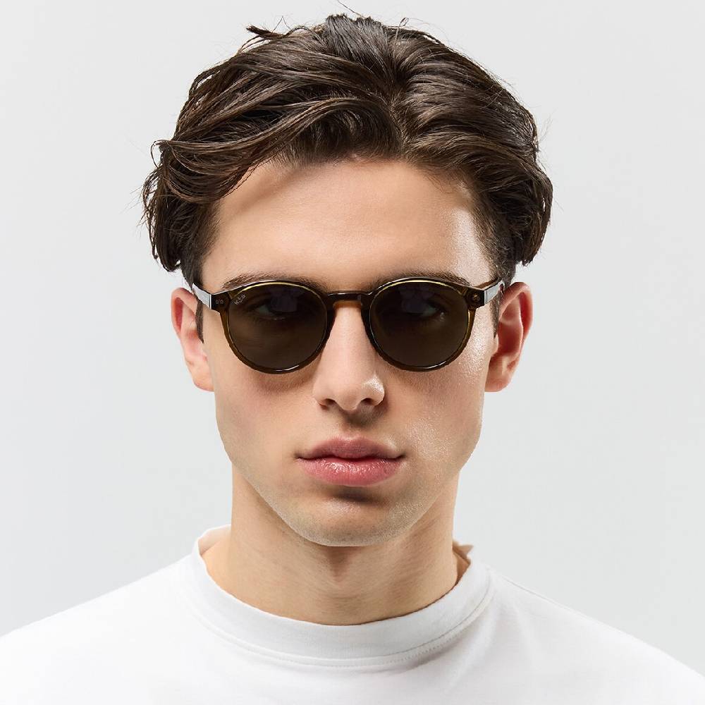 Kpten & Son Marais Transparent Olive Green Vierteljährliche Förderung