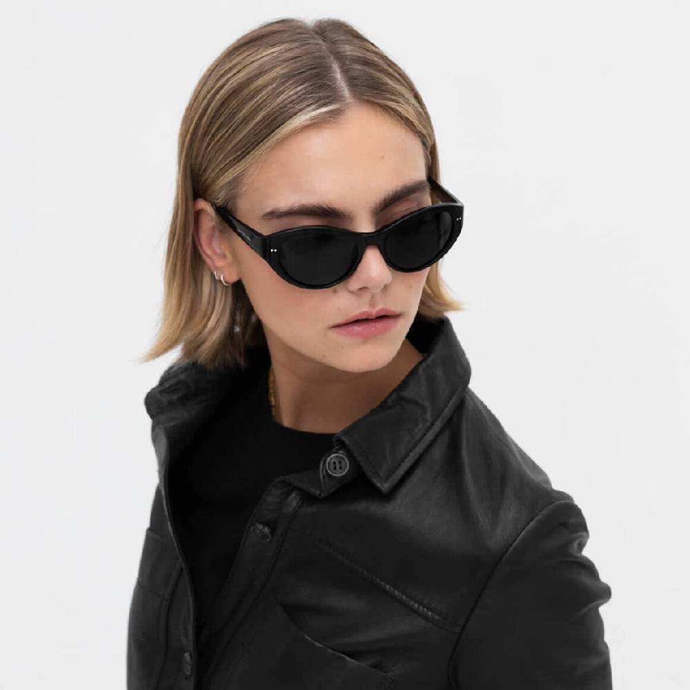 Kpten & Son Marseille All Black Discount Store für neue Produkte
