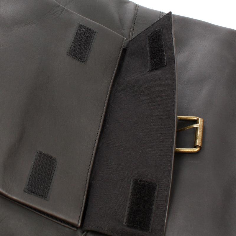 Leconi Roll Top Freizeitrucksack Rucksack Leder dunkelgrau LE1034 Heißer Verkauf