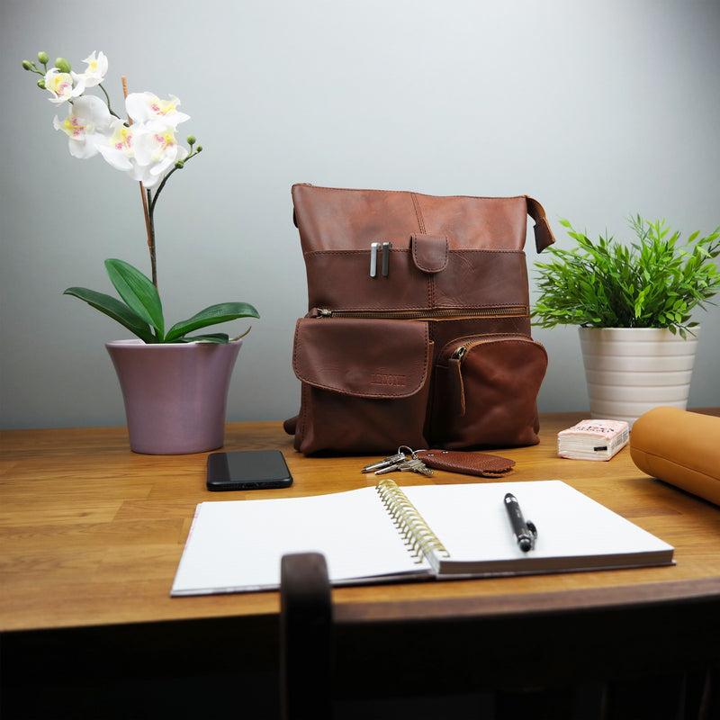 Leconi Umhängetasche Schultertasche Damen Herren Used Look Leder braun LE3011 Bis zu 65% Rabatt