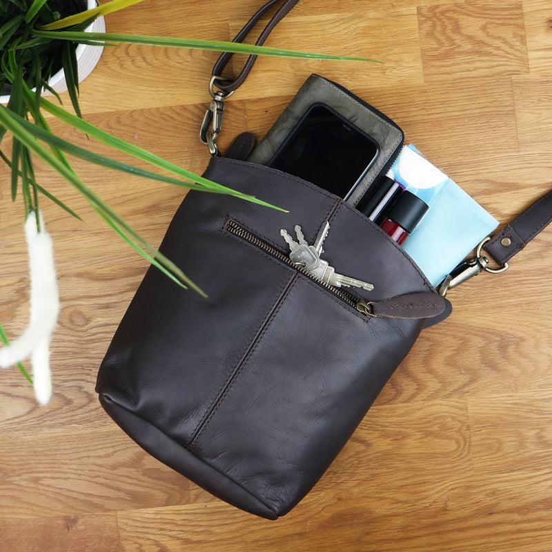 Leconi kleine Umhängetasche Schultertasche Freizeittasche Leder dunkelbraun LE3049 Zeitbegrenzte Promotion