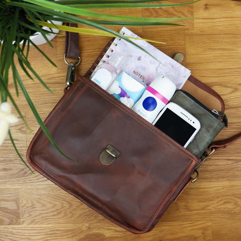 Leconi kleine Schultertasche Ledertasche Damentasche Leder braun LE3041 Im Verkauf