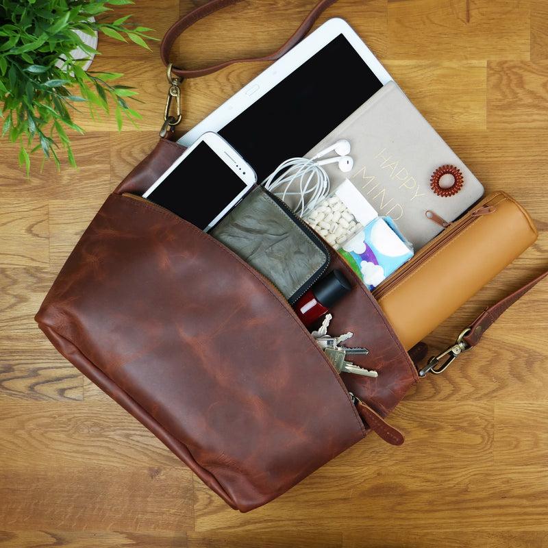 Leconi Umhängetasche Schultertasche Freizeittasche Leder braun LE3050 Auslauf