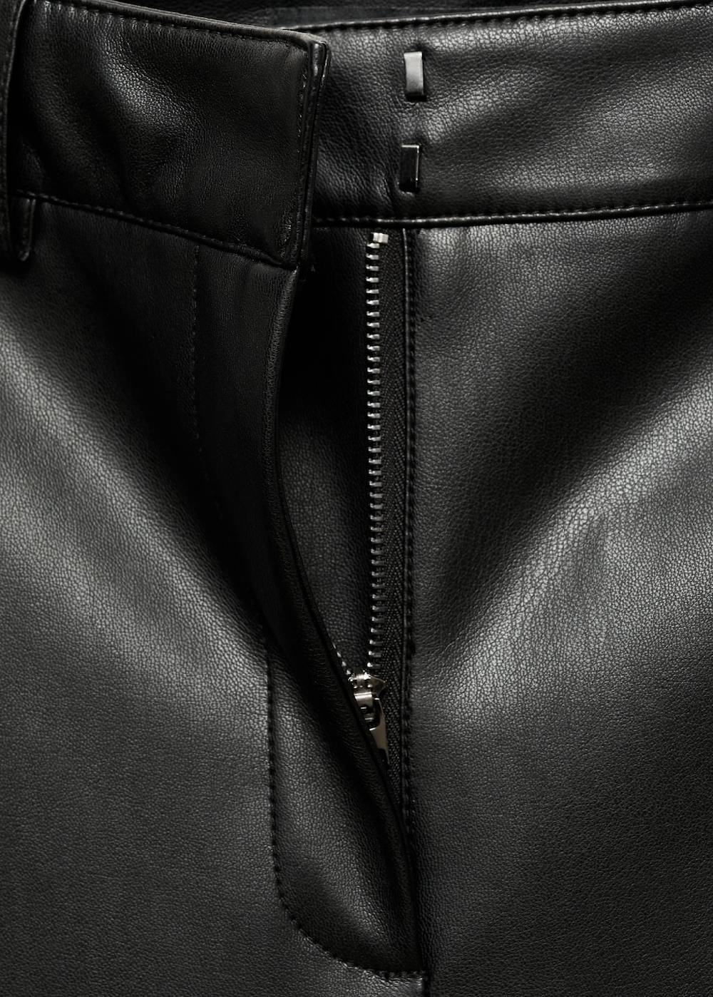 Mango Wideleg-Hose mit Leder-Effekt Bis zu 50% Rabatt