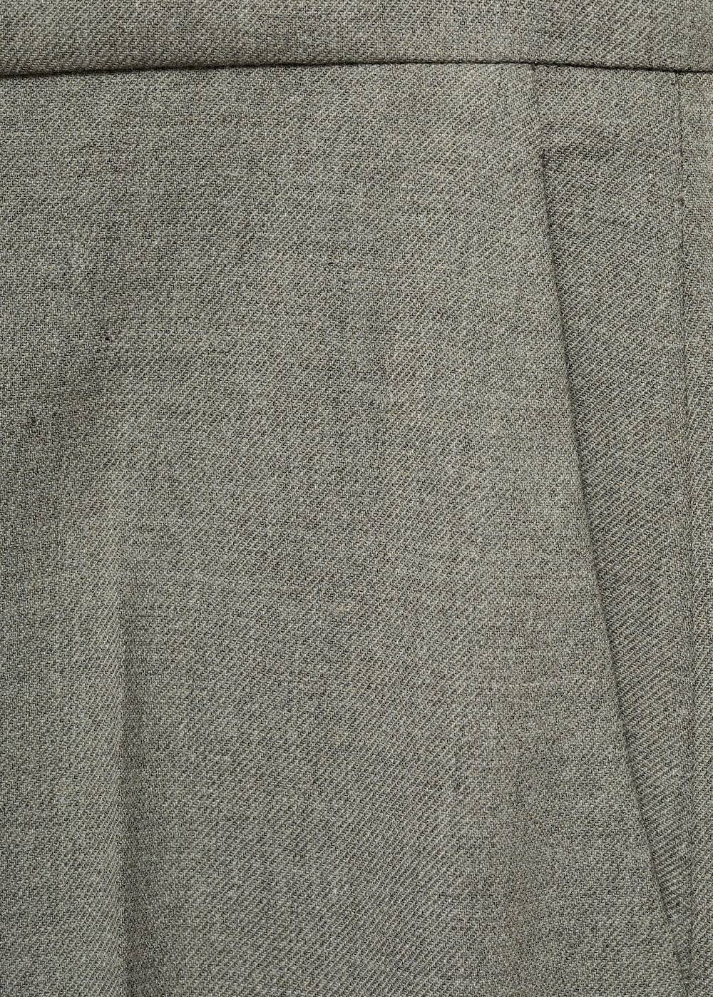 Mango Anzughose im Flared-Stil Bis zu 55% Rabatt