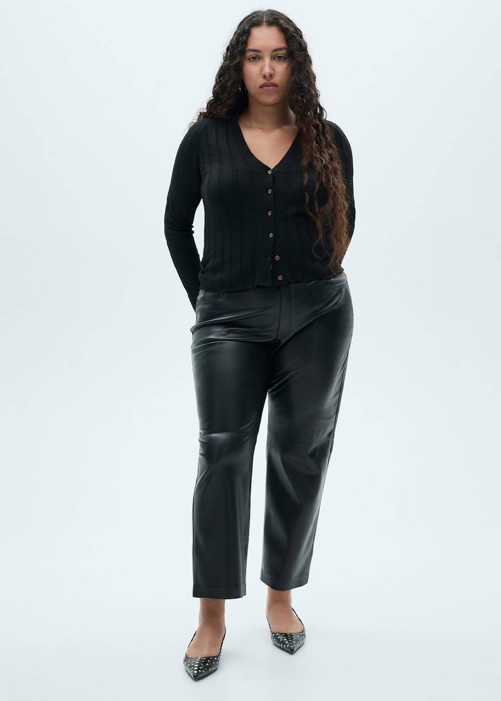 Mango Gerade Hose mit Leder-Effekt Black Friday Preise