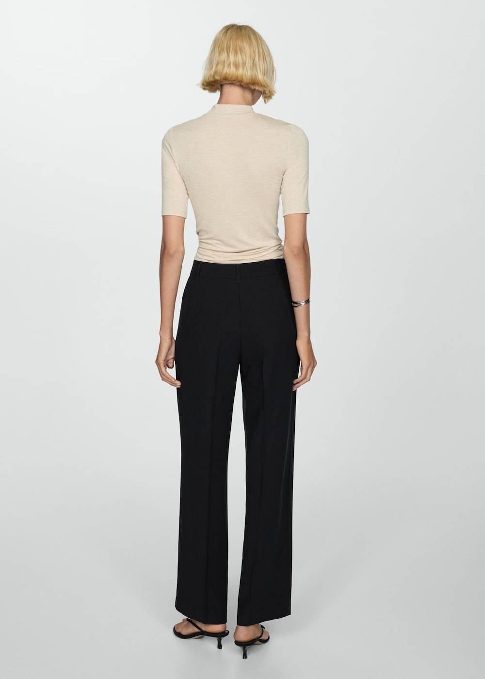 Mango Wideleg-Bundfaltenhose Fabrikpreis
