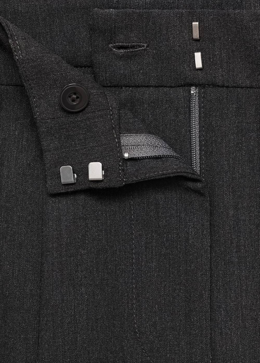 Mango Gerade Bundfaltenhose Muttertagsangebot