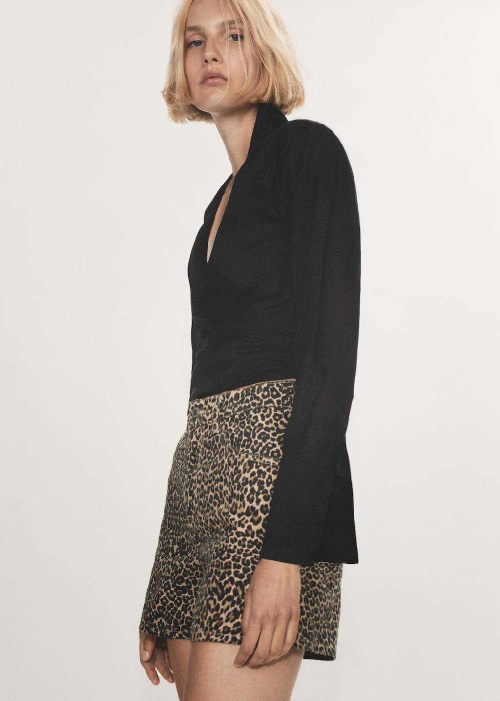 Mango Gerade Shorts mit Leopardenmuster Neuheiten