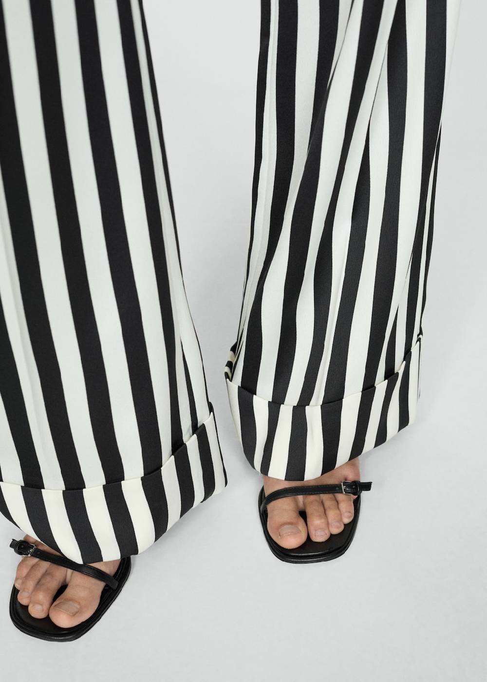 Mango Gerade geschnittene Streifenhose Tägliche Deals