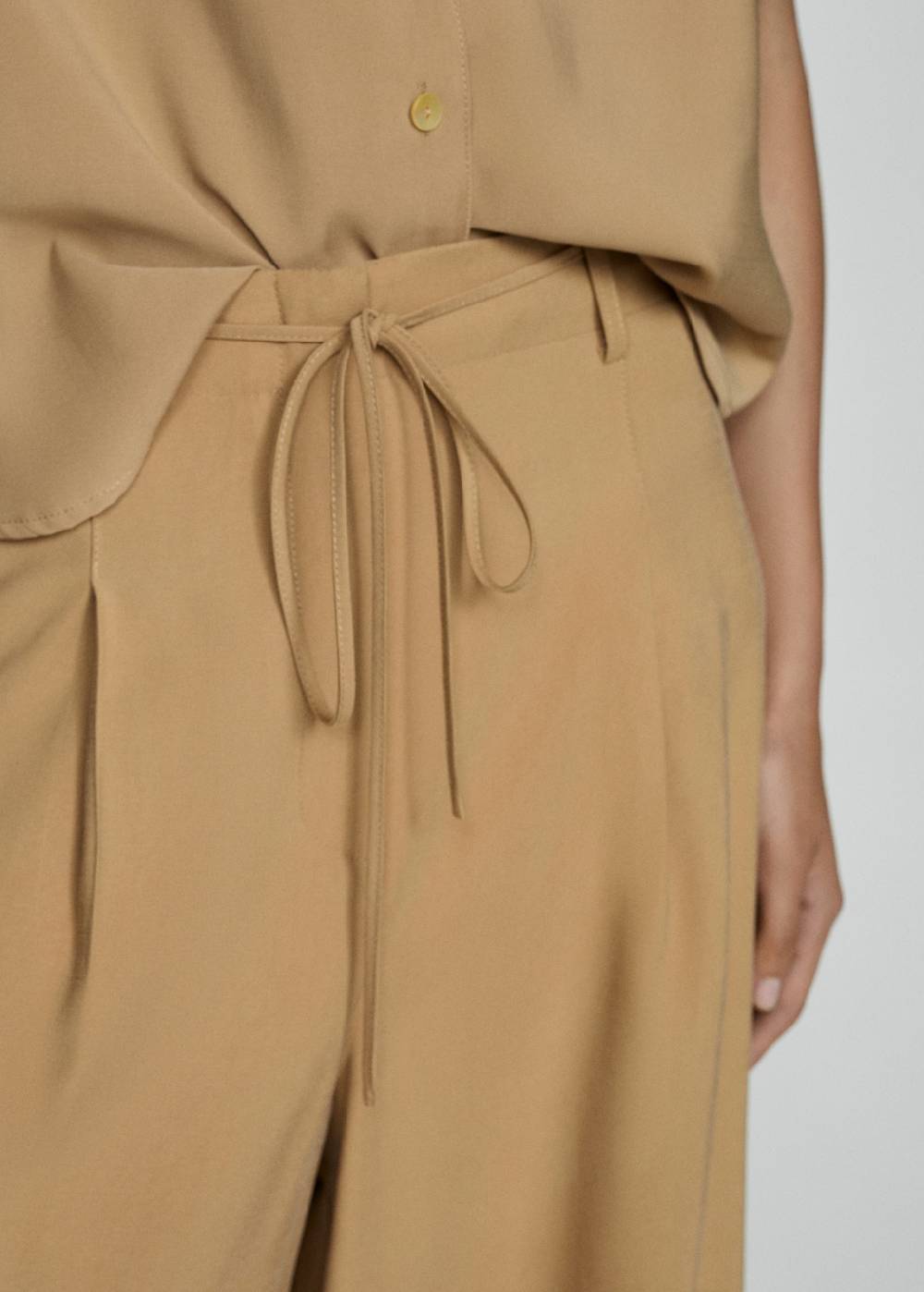 Mango Wideleg-Hose mit Stretchbund zollfrei