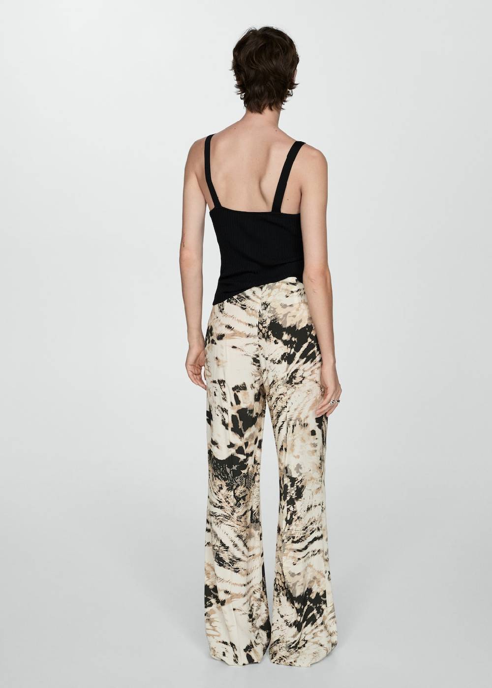 Mango Fließende Hose mit Animal-Print Lagerräumung