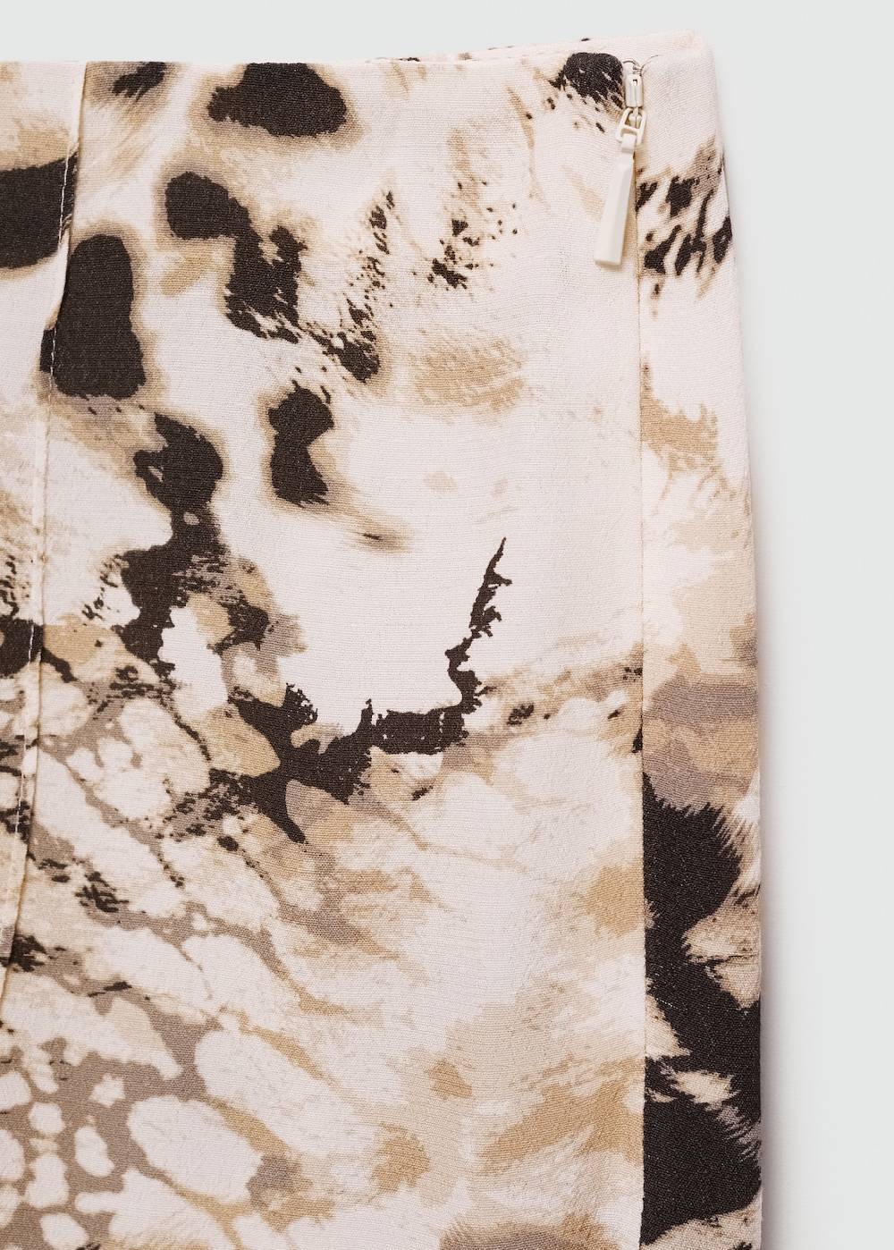 Mango Fließende Hose mit Animal-Print Lagerräumung