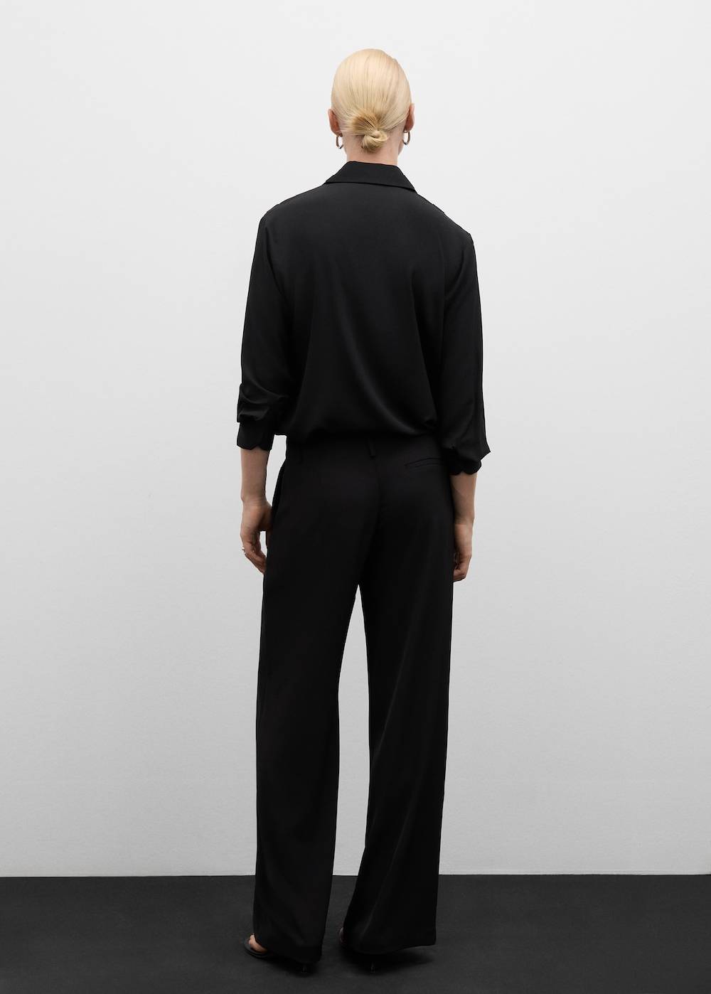 Mango Gerade Bundfaltenhose Top Angebot