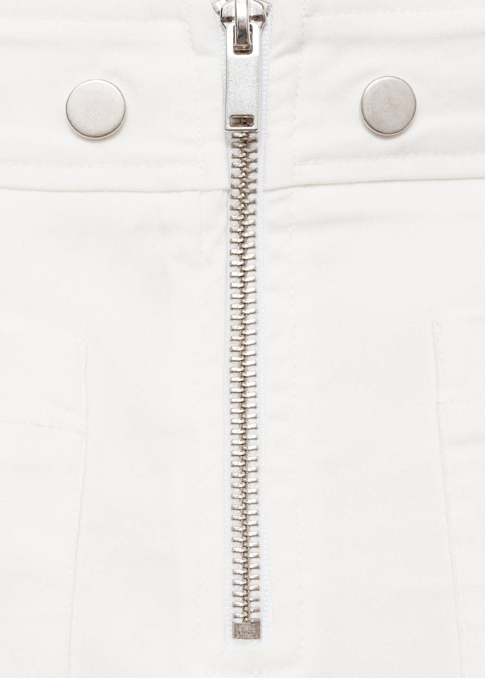 Mango Caprihose mit Zierknöpfen Neueste Mode