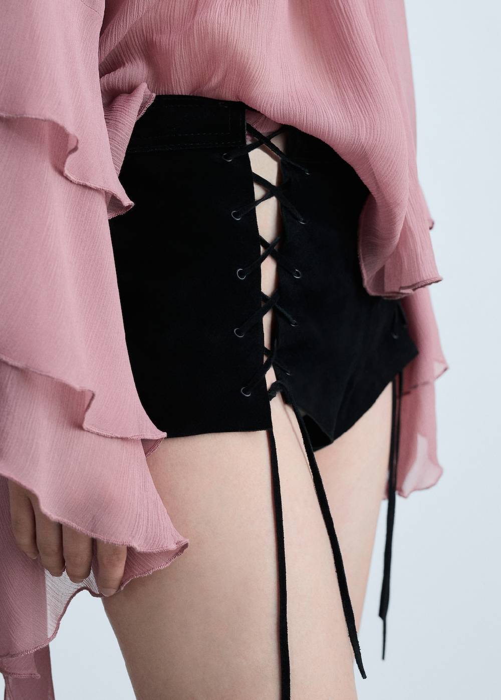 Mango Shorts mit Schlitz und Schleifen Blitzangebot
