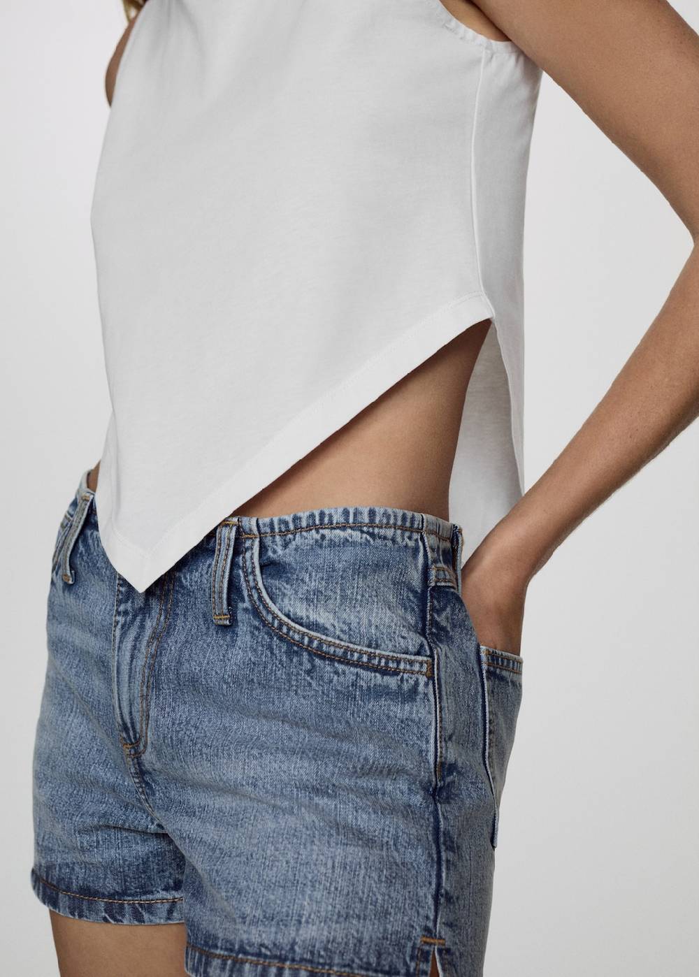 Mango Denim-Shorts mit niedriger Bundhöhe Auslauf