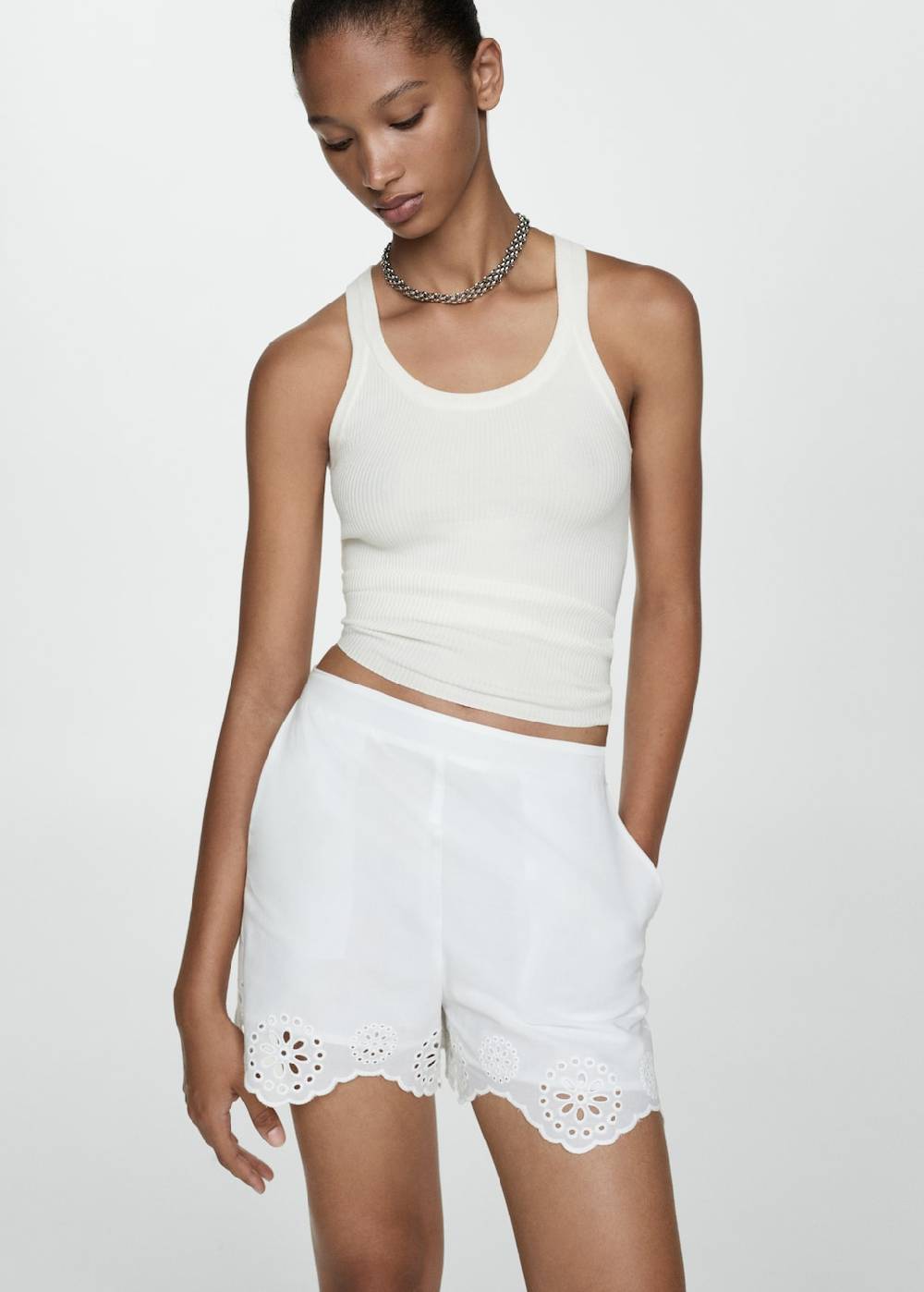 Mango Bestickte Lochstrick-Shorts Schlussverkauf