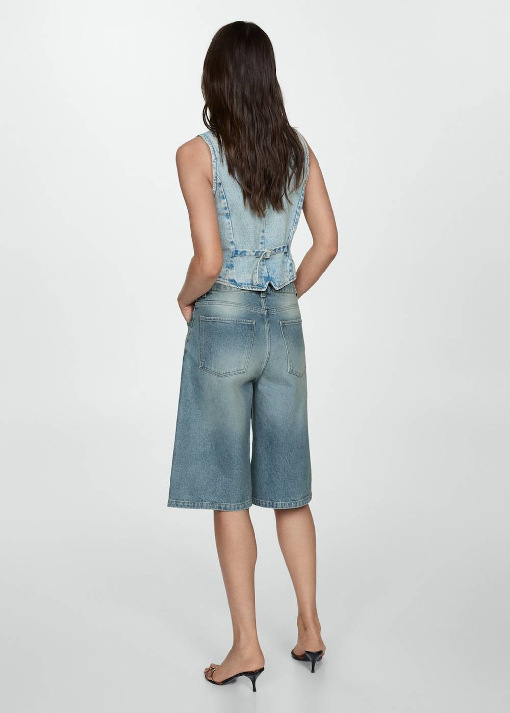 Mango Loose-Fit-Jeans-Bermudashorts Cyber Monday