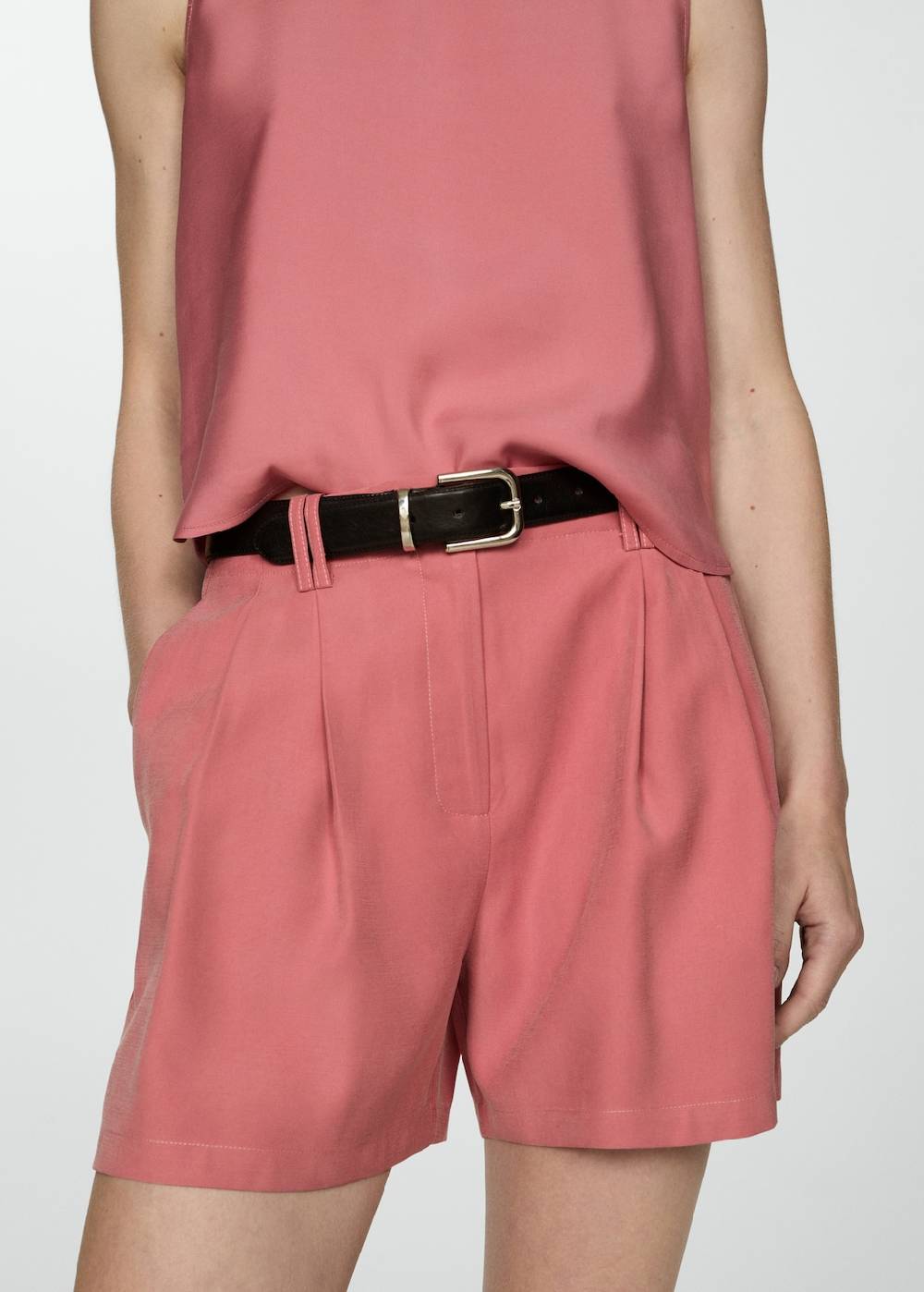 Mango Bundfaltenshorts mit mittlerer Bundhöhe Muttertagsangebot
