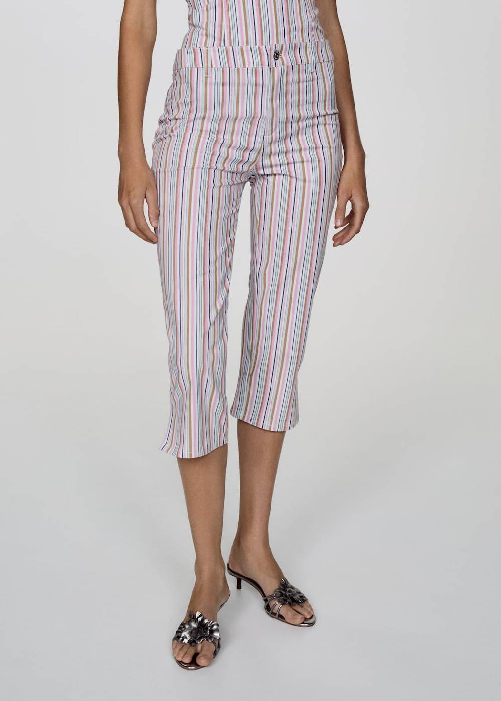 Mango Gestreifte Capri-Jeans Zeitlich begrenztes Angebot