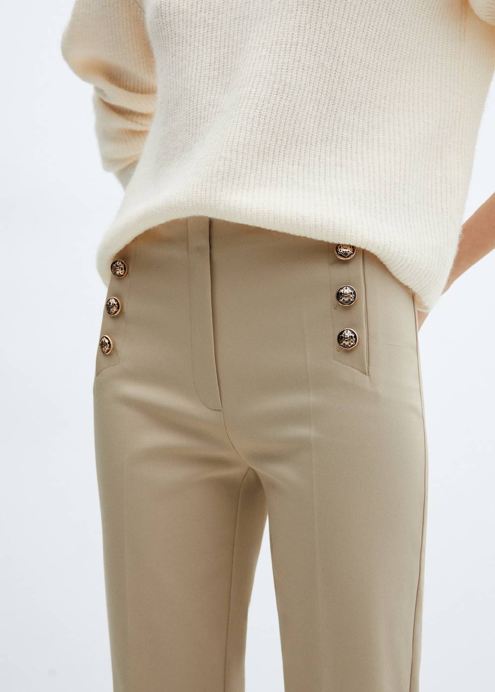 Mango Crop-Hose mit Knöpfen Kauf eins, bekomm eins gratis