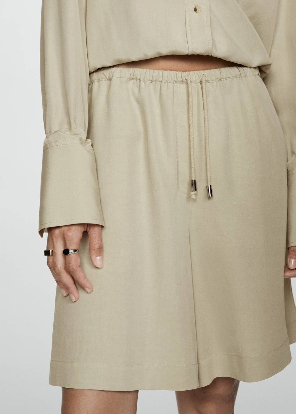 Mango Wideleg-Bermudashorts aus Lyocell Sonderangebote