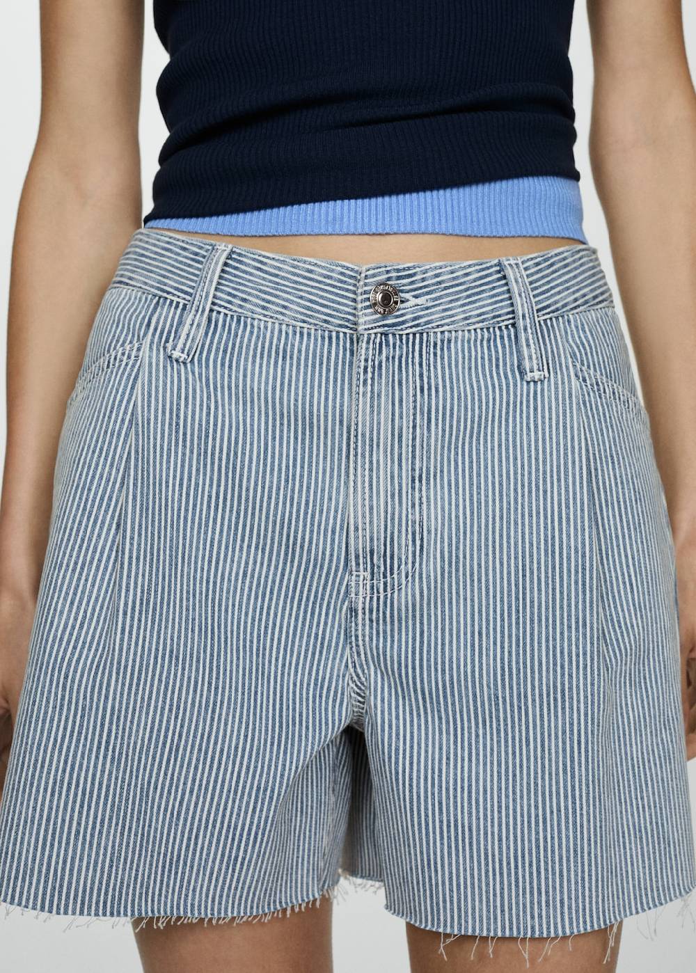 Mango Jeansshorts mit Streifenmuster Nur noch ein Tag übrig
