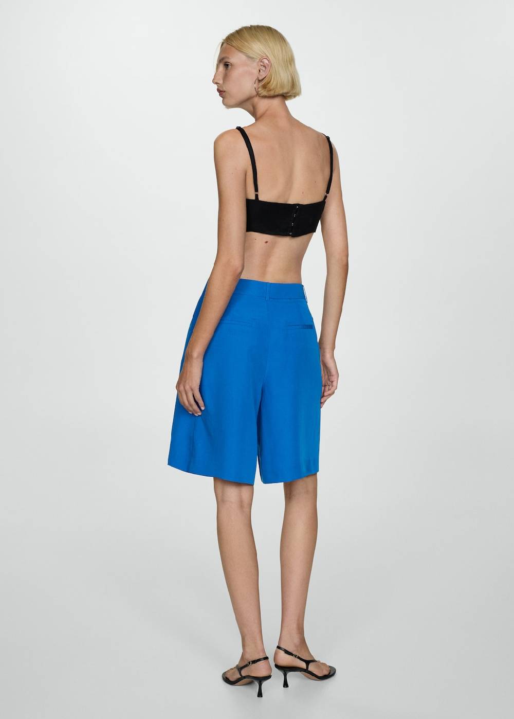 Mango Bermudashorts aus Lyocell mit Bundfalten Fabrikladen