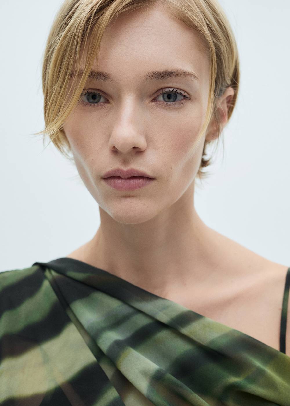 Mango Gemustertes Kleid mit drapierten Details Bis zu 65% Rabatt