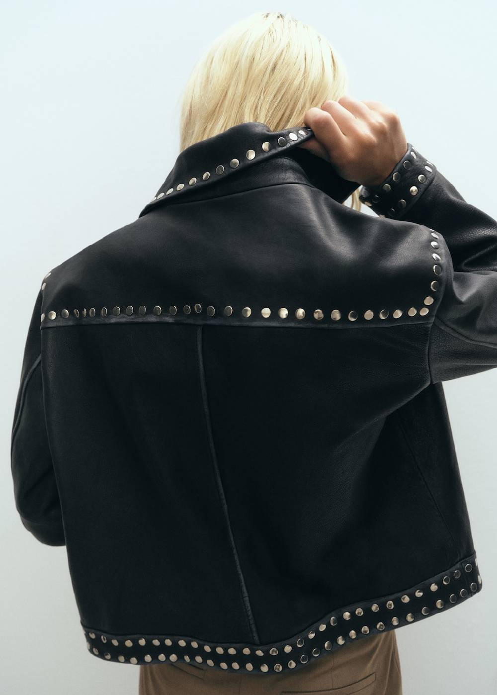 Mango Lederjacke mit Nieten Vierteljährliche Förderung