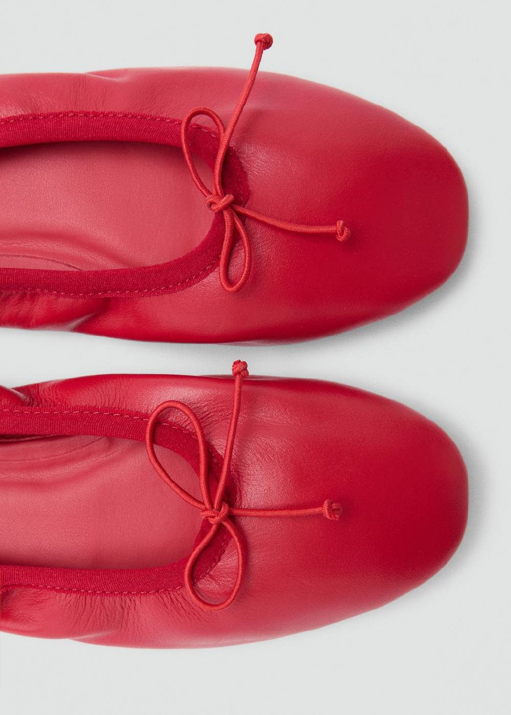 Mango Leder-Ballerinas mit Schleife 2025