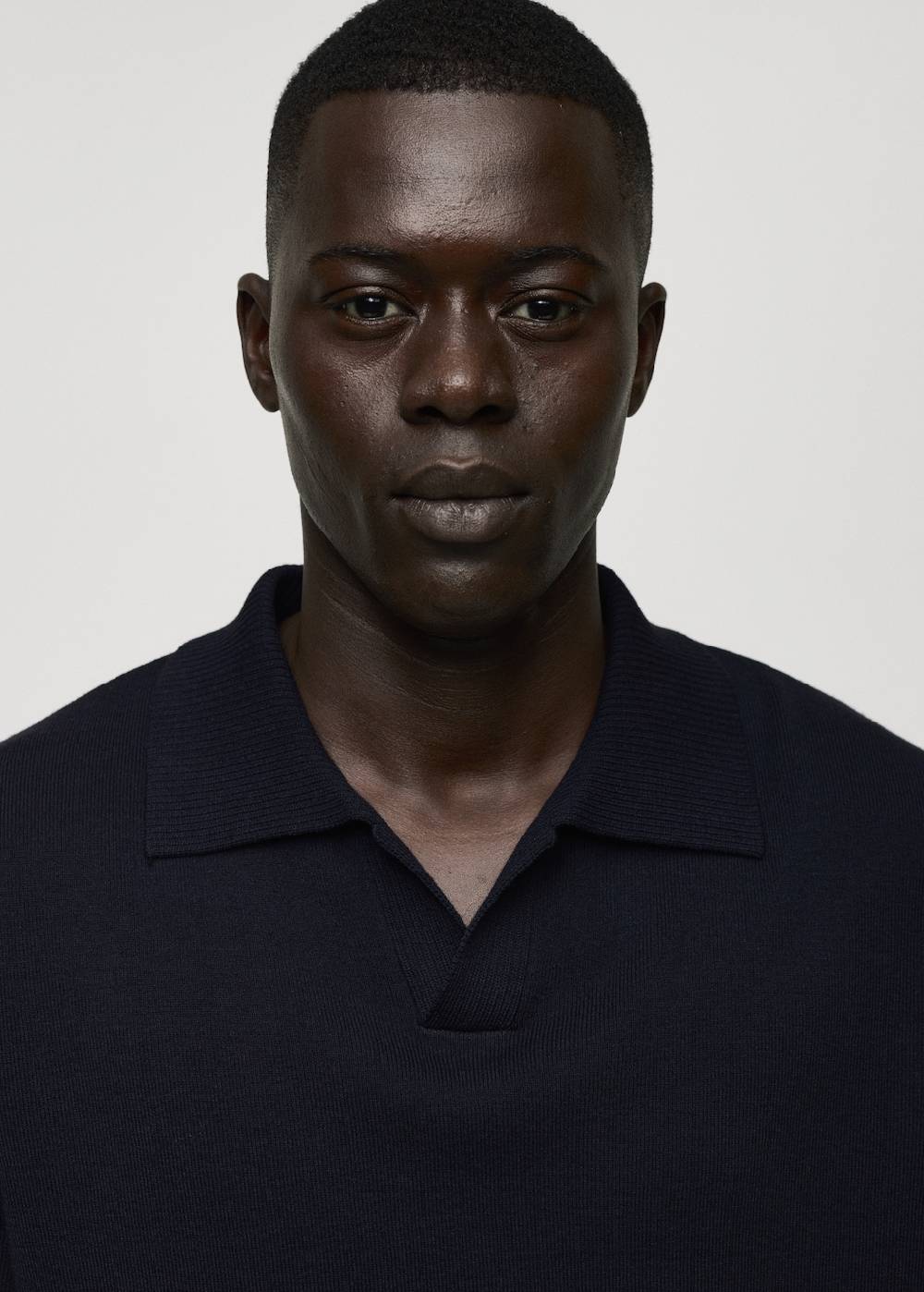 Mango Texturiertes Strick-Poloshirt aus Baumwolle Neueste Mode