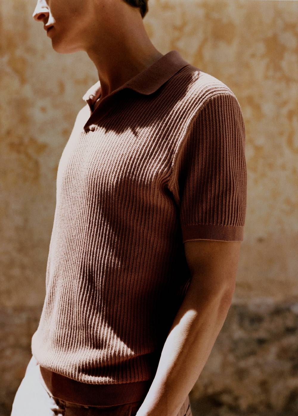 Mango Geripptes Strick-Poloshirt aus Baumwolle 50% Rabatt für begrenzte Zeit