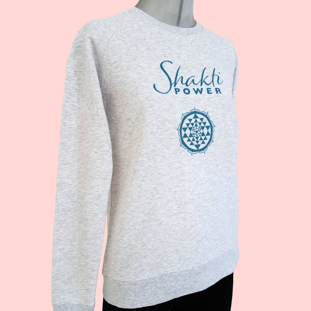 Natural Born Yogi Shakti Power – Sweatshirt Kauf eins, bekomm eins gratis