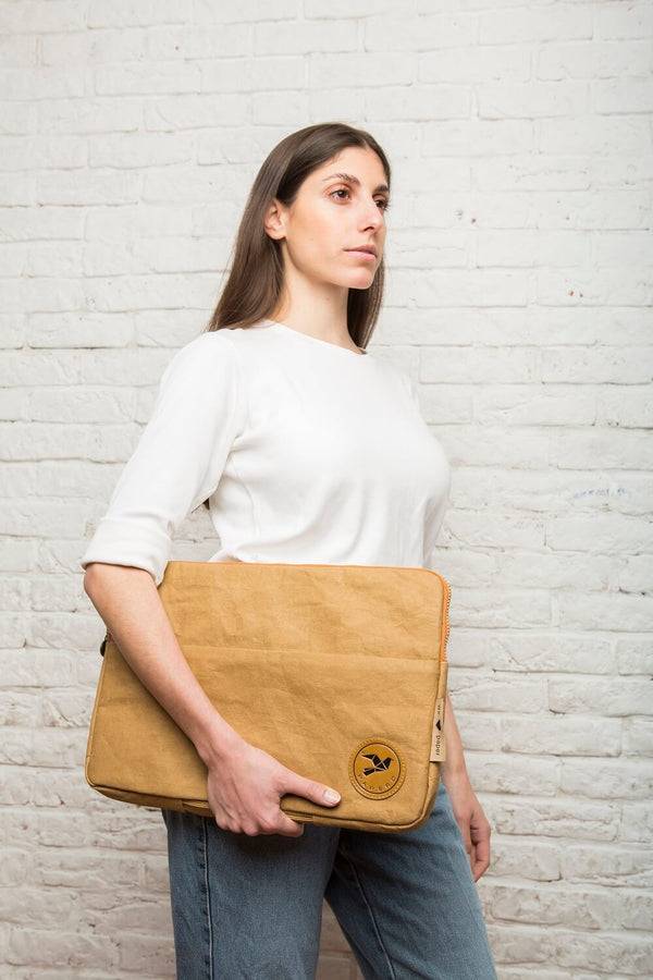 Papero PAPERO Laptoptasche 15,6-Zoll aus Kraftpapier ARMADILLO federleicht, wasserfest, vegan, nachhaltig Neueste Mode