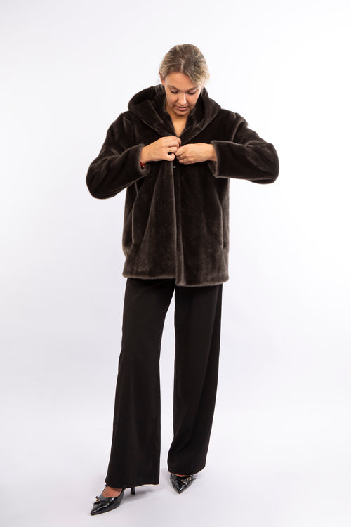 Petite M. Kunstfell Jacke in Dunkel-Oliv Muttertagsangebot