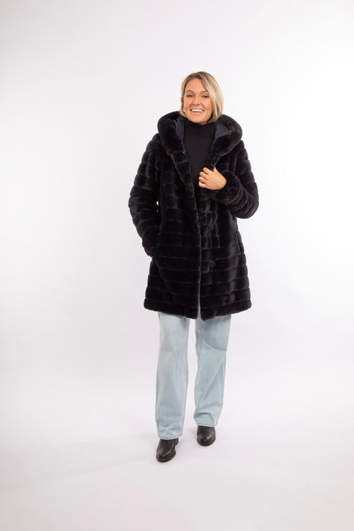Petite M. Kunstpelz Jacke reversible in Dunkelblau Valentinstagsangebot