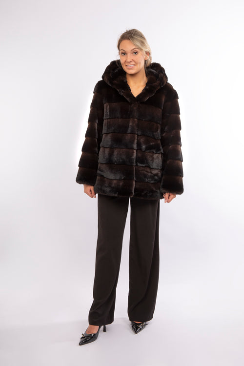Petite M. Kunstpelz Jacke mit Kapuze in der Farbe braun-schwarz Riesige Ersparnisse