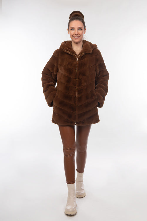 Petite M. Kunstpelz Jacke mit Reissverschluss und Kapuze Super Sparpreis