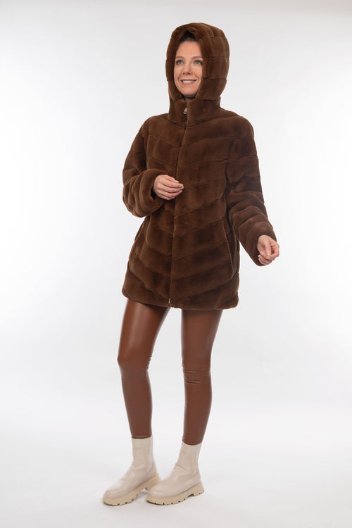 Petite M. Kunstpelz Jacke mit Reissverschluss und Kapuze Super Sparpreis