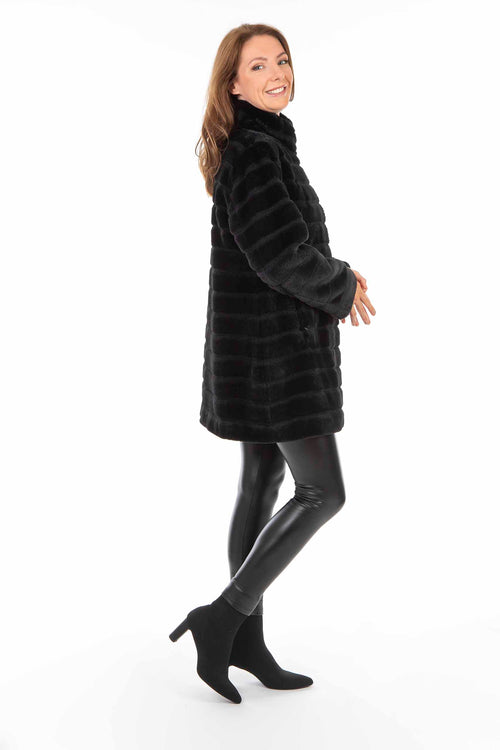 Petite M. Kunstpelz Jacke zum Wenden Schwarz Begrenzt auf 3 Tage