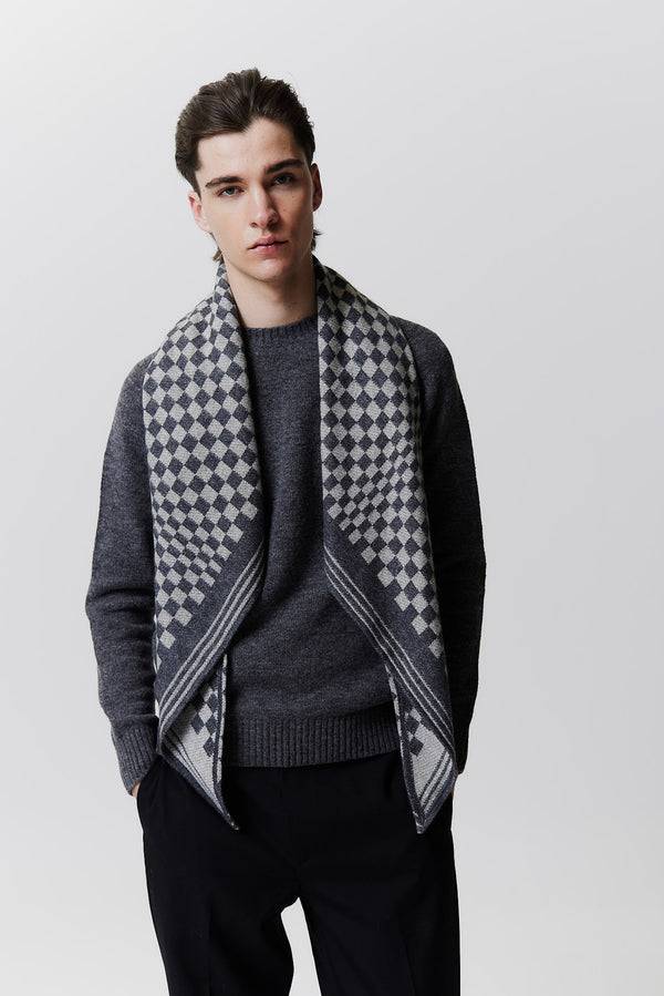 Prinz Berlin Kaschmir Triangle Jacquard Schwarz 50% Rabatt für begrenzte Zeit